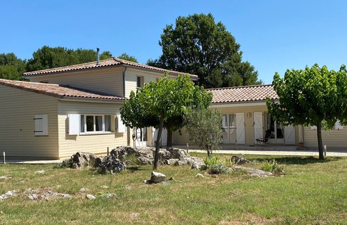 Les Vans House | Maison de Vacances Avec Piscine Proche du Village des Vans au Cœur des Cévennes