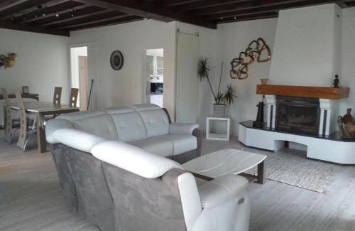 Seyresse House | MAISON de VACANCES