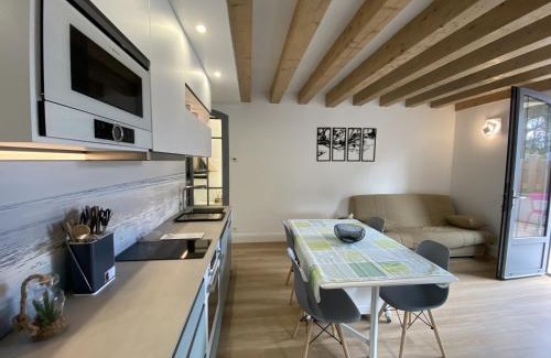 Fouras House | Maison de vacances rénovée avec jardin, proche centre et plages de Fouras, 5 pers, tout équipé - FR-1-709-34
