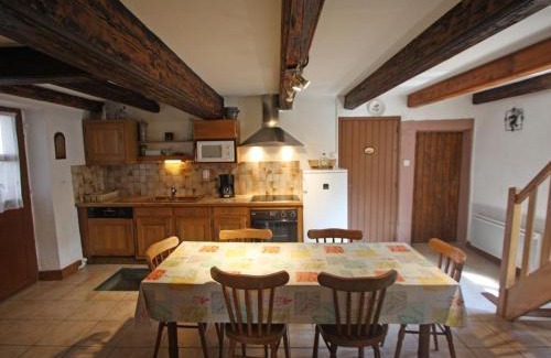 Bazien House | Maison de village 6 pers avec salle de jeux, proche nature et cristalleries de Baccarat - FR-1-589-59