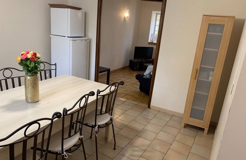 Fontcouverte House | Maison de Village Avec Deux Cours