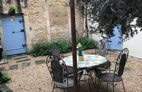 Tarascon House | Maison de Ville Milieu Provence Arles Nimes Avignon St Rémy Baux Camargue
