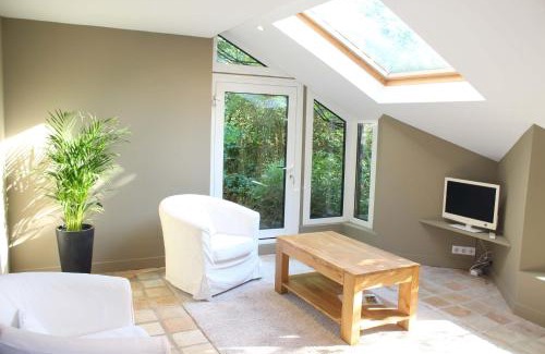 Bievres Bed & Breakfast | Maison des Bois