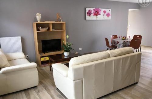 Aniche House | Maison Douaisis pour 4 pers avec jardin, terrasse, parking sécurisé et proche tramway - FR-1-510-134