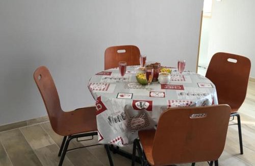 Aniche House | Maison Douaisis pour 4 pers avec jardin, terrasse, parking sécurisé et proche tramway - FR-1-510-134