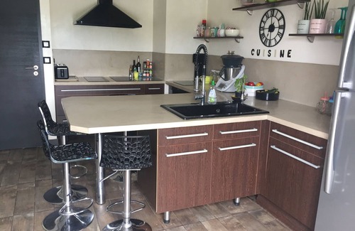 Dammartin-en-Goele House | Maison du bonheur with seasonal heated pool