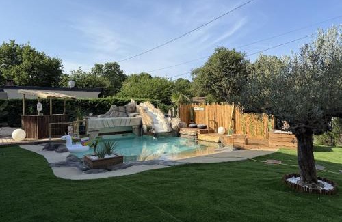 Biscarrosse Villa | Maison du Lac avec Lagon, Spa de Nage, Jacuzzi