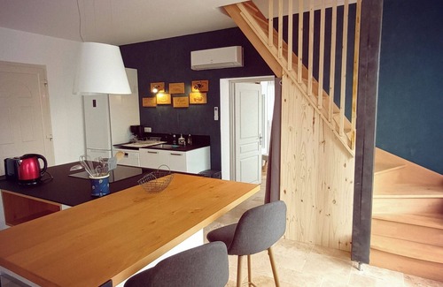 Lanquais House | Maison du lac & Château de Lanquais