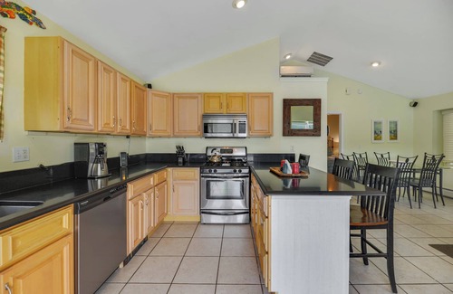 Branchport House | Maison Du Lac: Great Level Lakefront on Keuka Lake!