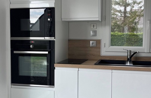 Montchaton House | Maison Du Mont César