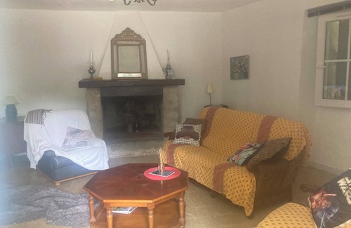 Azzana Apartment | Maison du Pont - Large family home between mountains, river and sea.