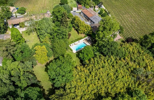 Lussac Villa | Maison Du Vins - Six Bedroom Villa, Sleeps 12