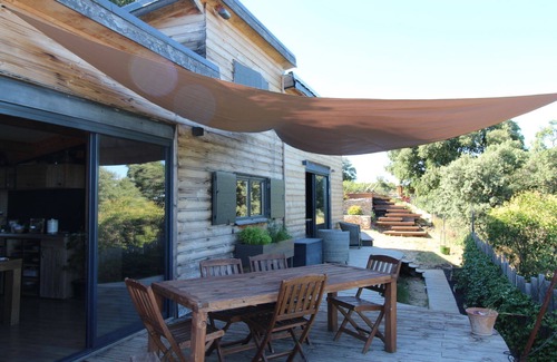 Lirac House | Maison en Bois, en Campagne Avec Piscine