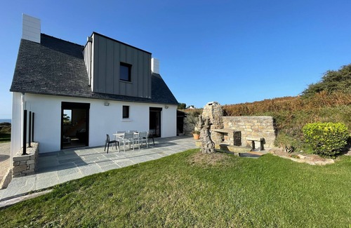 Plouarzel House | Maison en Bord de mer Rénovée, à 5 Minutes de la Plage