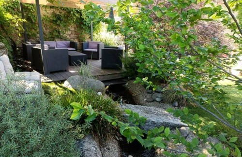 Loubaresse House | Maison en Pierre Cosy et Spacieuse Avec Jardin