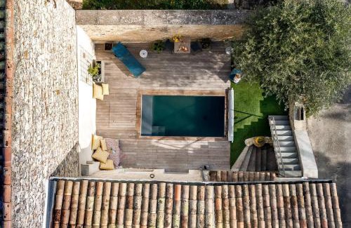 Puygiron House | Maison en pierres 6/8pers, piscine & sublime vue