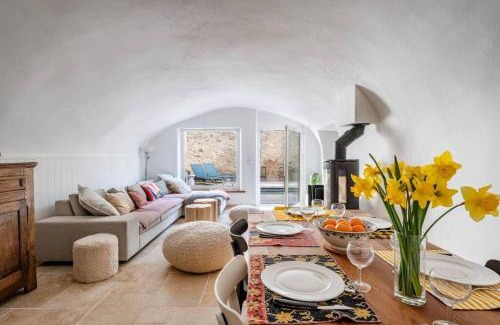 Puygiron House | Maison en pierres 6/8pers, piscine & sublime vue