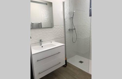 La Faute-sur-Mer House | Maison face accès plage, 4 Chambres, 11 personnes