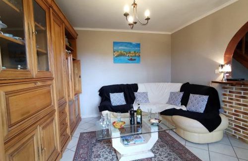 Saint-Pierre-Eynac House | Maison familiale au cœur de la Haute-Loire - Randos et découverte du Puy-en-Velay - FR-1-582-322