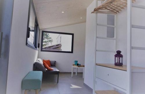 Noirmoutier-en-l'Ile House | Maison familiale 10 pers, annexe, plage 250m, wifi, parking, jardin clos, terrasse avec pergola - FR-1-224B-163