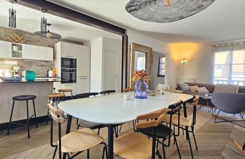 Saint-Arnoult House | Maison familiale 12 couchages, spa et terrasse