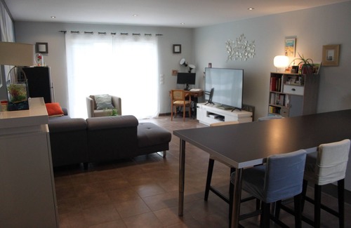 Saint-Loubes House | Maison Familiale Avec Piscine, Idéal Pour Visiter Bordeaux et sa Région!