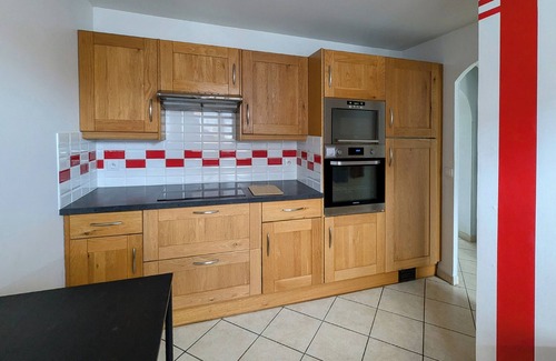 Guyancourt Villa | Maison Familiale Calme et Lumineuse, Proche du Golf National et de Versailles