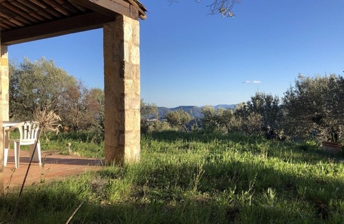 Claviers House | Maison Familiale Calme. Panorama sur le Haut-var, Piscine, Confort