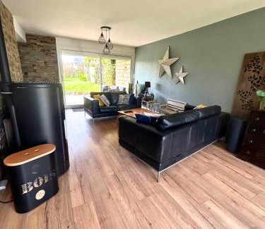 Cambes-en-Plaine House | Maison familiale 3 chambres - Jardin clos BBQ linge inclus - Entre Caen & la Mer - Parking - arrivée autonome - professionnels bienvenus