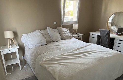 Mondrainville House | Maison Familiale Avec Jacuzzi Proche des Plages du Debarquement