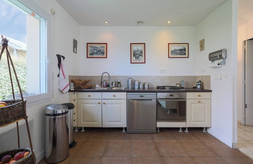 Trebeurden House | 'Maison Familiale Kerlaho' with Sea View, Private Garden and Wi-Fi