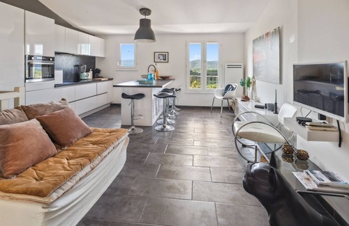 Cogolin House | Maison Font Mourrier - Maison, piscine partagée