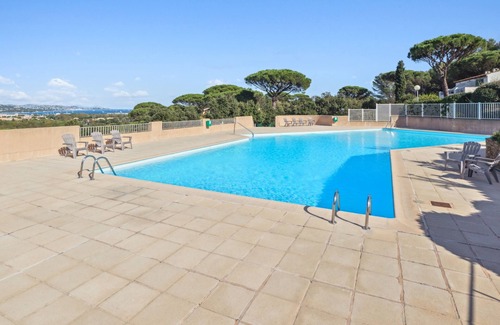 Cogolin House | Maison Font Mourrier - Maison, piscine partagée