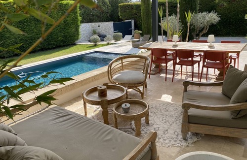 Entraigues-sur-la-Sorgue House | Maison de Famille, Douce, où il Fait bon Profiter de ses Vacances