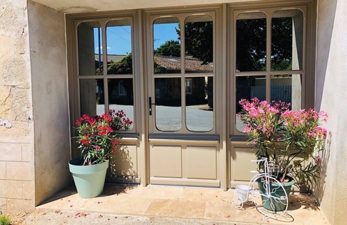 La Boissiere-de-Montaigu Cottage | Maison l'or du temps - Les Glycines gîte