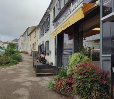 Moutiers-les-Mauxfaits House | Maison 3 chambres, bourg de Moutiers