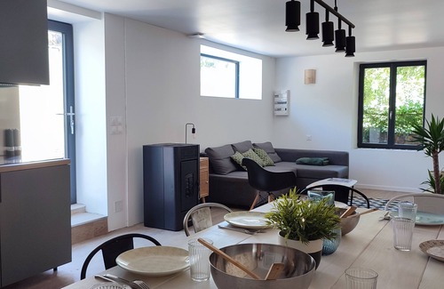 Saint-Bauzille-de-Putois House | Maison de Village Avec Terrasse de Plein Pied, sur le Gr60 à 500m de la Rivière