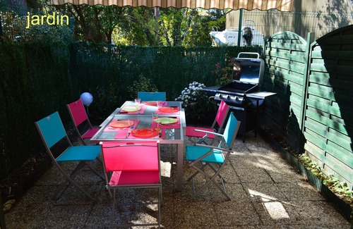 Saint-Georges-de-Didonne House | Maisonette 2/4 people 250 m from the beach, private parking and garden