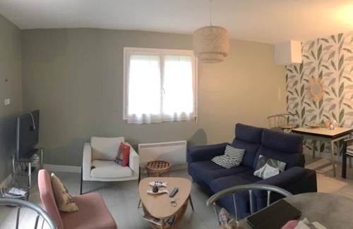 Saint-Georges-de-Didonne House | Maison Bord de Mer, 4 Personnes, Plage à Pied 450 m et Village à 700m