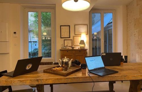 Nogent-le-Rotrou House | Maison historique au cœur de Nogent-le-Rotrou, 6 chambres, piscine chauffée, idéal pour familles et amis - FR-1-581-121