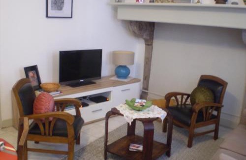 Salies-de-Bearn Apartment | Maison ICHABELENIA