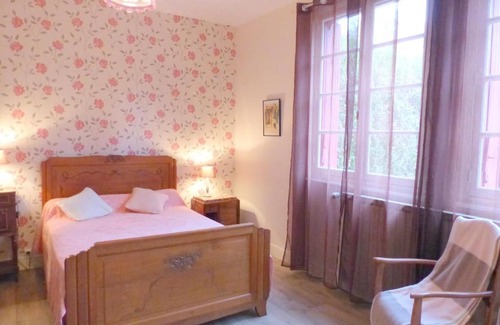 Herisson House | Maison indépendante près du village médiéval avec jardin clos, parking et équipements complets - FR-1-489-15