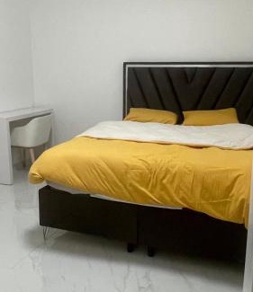 Lieusaint House | maison individuelles pour 16 personnes