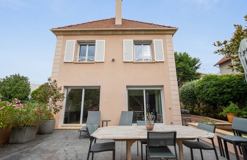 Saint-Cloud House | Maison Jacoulet - Welkeys