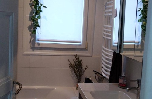 Quartier Sapins-Chatelet-Lombardie House | Maison Jardin AU Calme A 5min DU Centre Ville