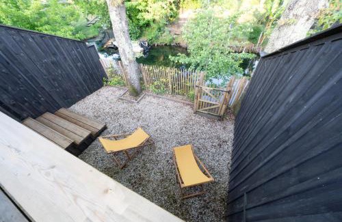 Cazaux House | Maison LaCanPon, 3 maisons réunies en bord de canal à Cazaux