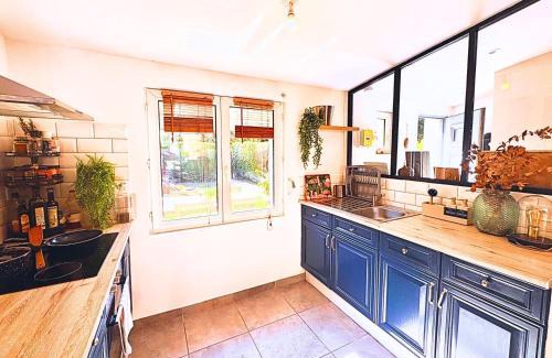 Fives House | Maison Langevin 2-Bedroom House with Cozy Garden & Patio