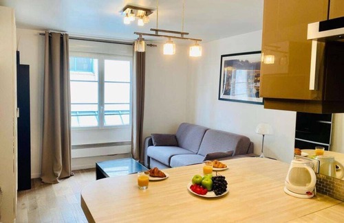 Quartier du Mail Apartment | Maison le Bac Apartments