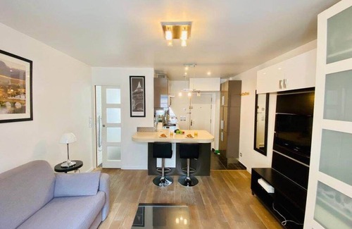 Quartier du Mail Apartment | Maison le Bac Apartments