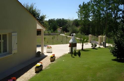 Montpon-Menesterol House | Maison Le Coteau Des Sources
